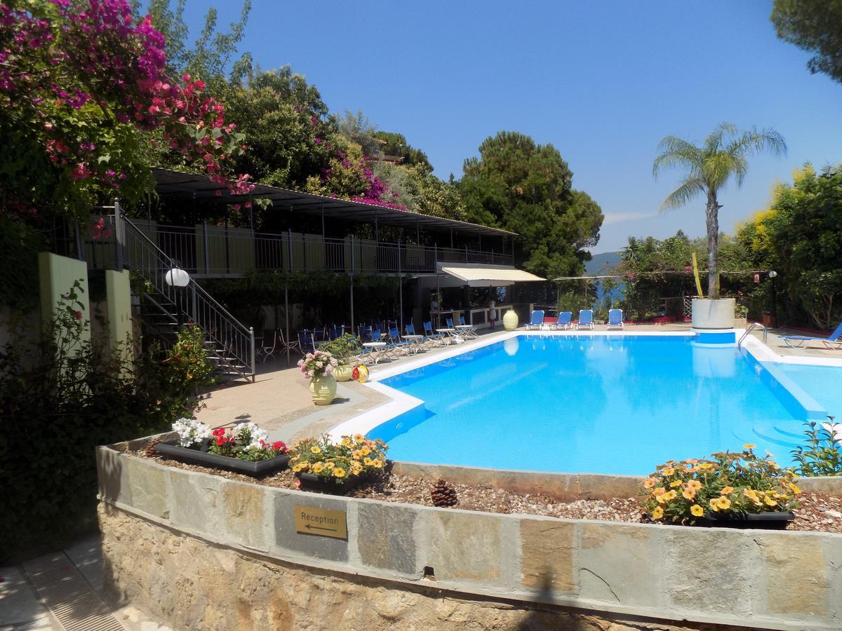 Lefkas Blue Hotel Nikiana Exterior foto